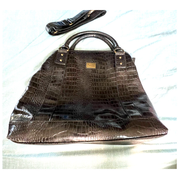 Simply Vera by Vera Wang Alligator print bag - Picture 1 of 6
